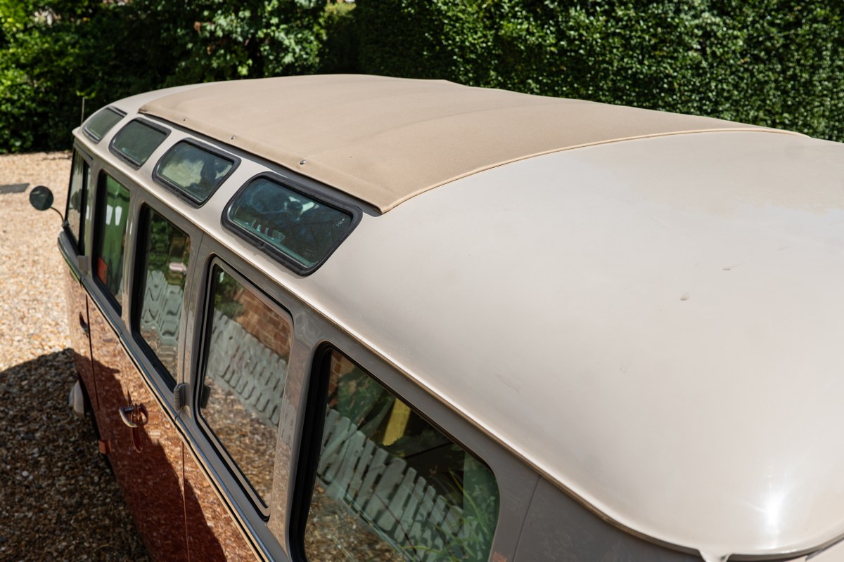 
								1963 Volkswagen 21-Window Microbus full									