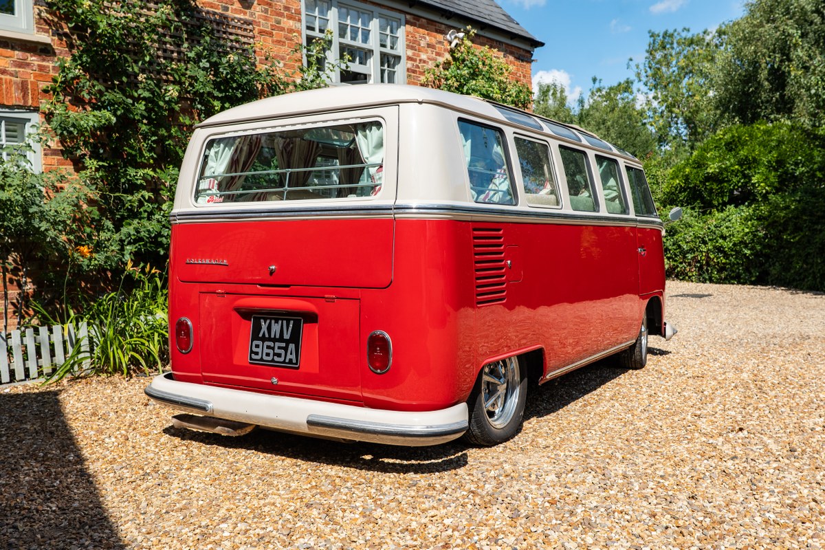 
								1963 Volkswagen 21-Window Microbus full									