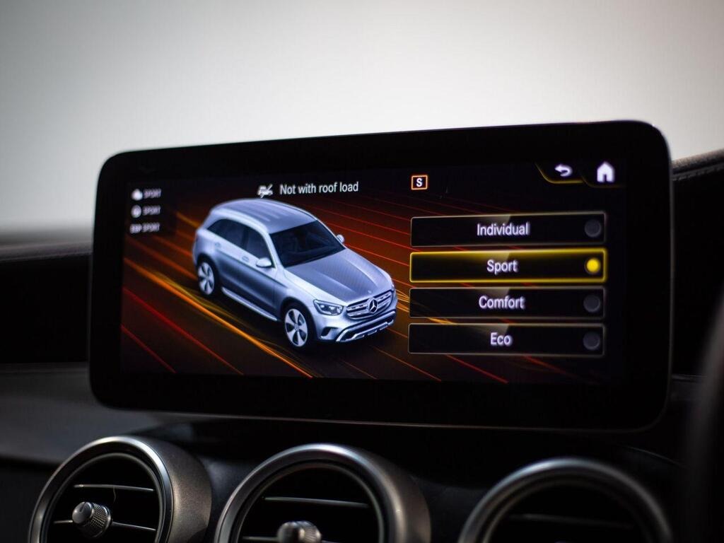 
								2022 Mercedes-Benz GLC 2.0 GLC220d AMG Line 4MATIC full									