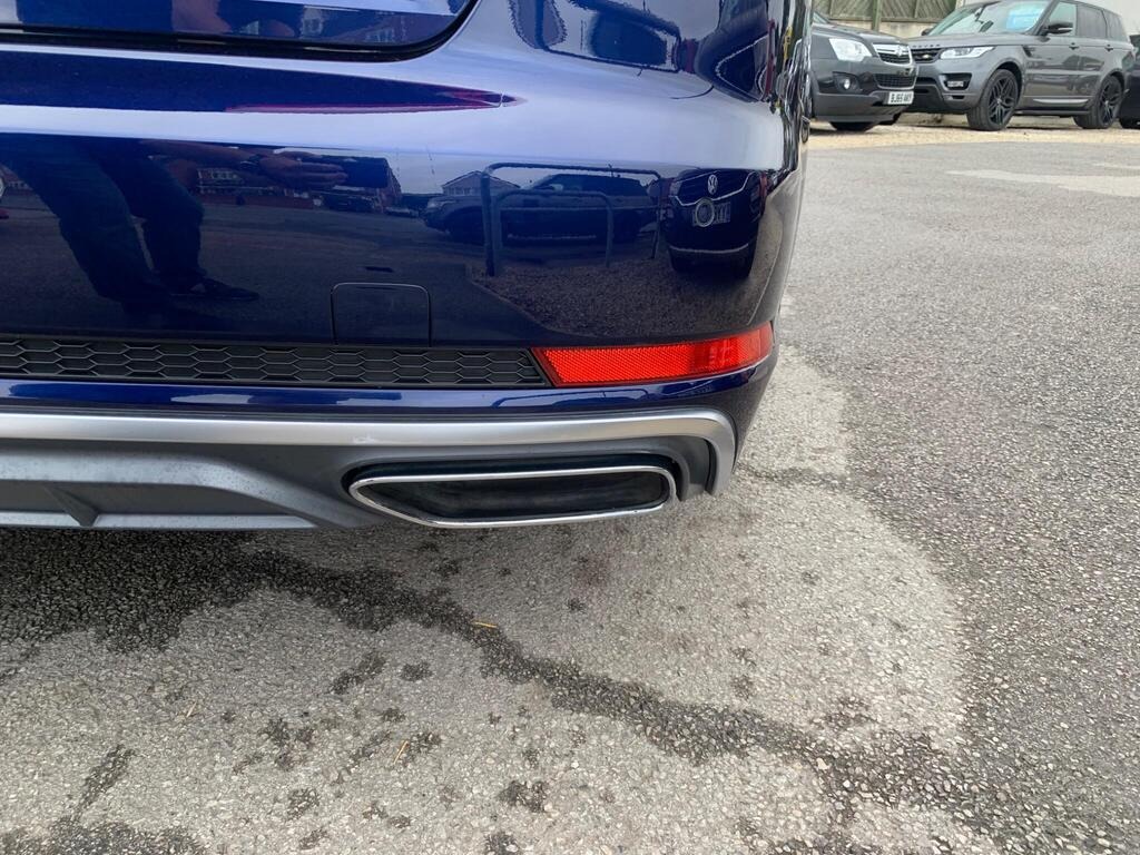 
								2019 Audi A4 2.0 TDI 40 S line S Tronic quattro full									