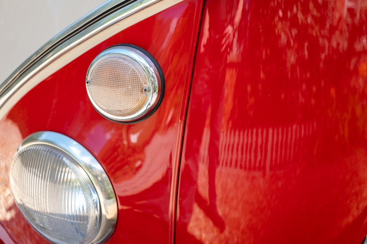 
								1963 Volkswagen 21-Window Microbus full									