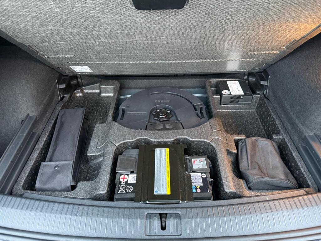 
								2018 Volkswagen Tiguan 2.0 BiTDI R Line DSG 4 Motion 2.0L full									