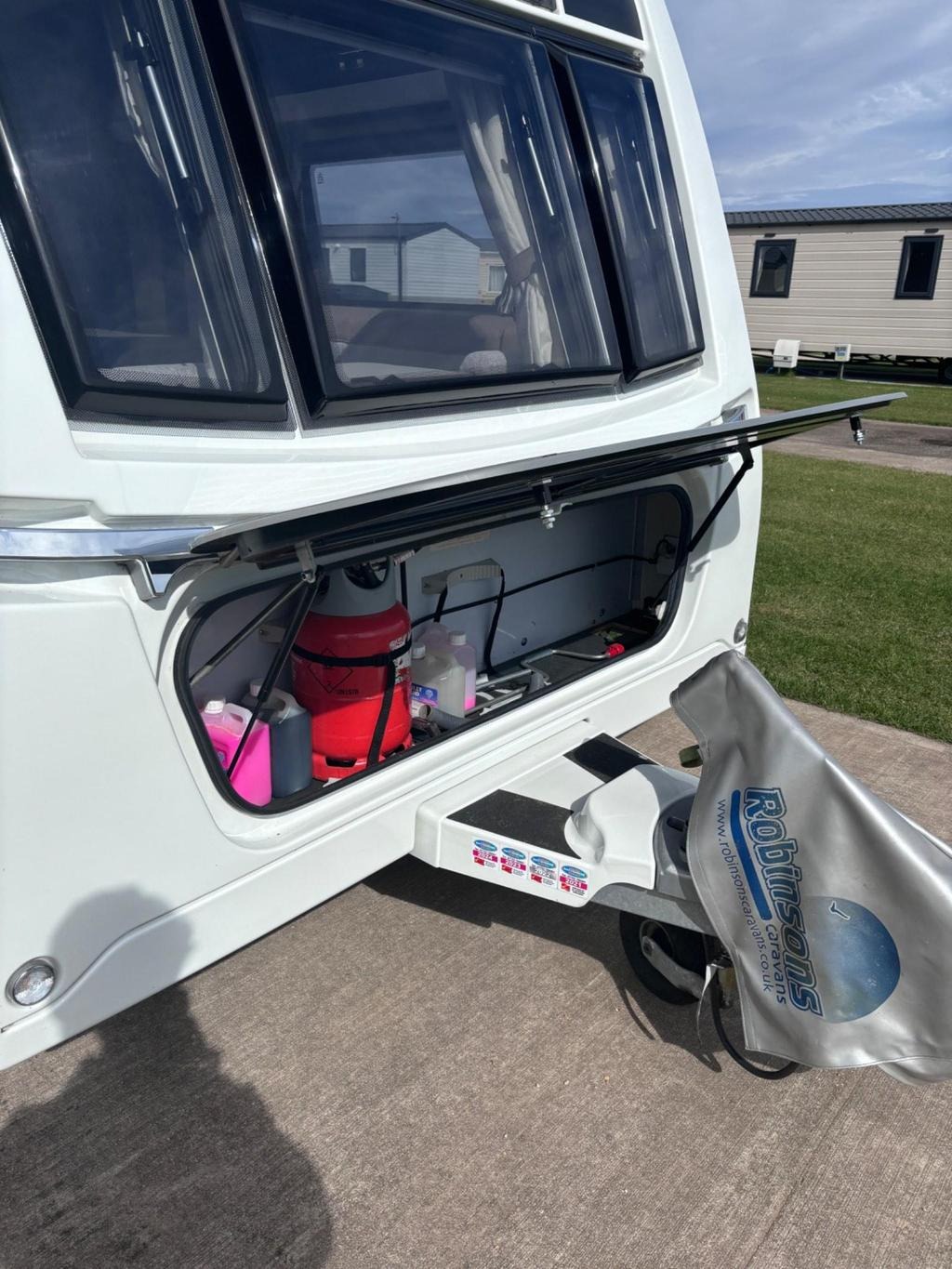 
								2020 Elddis Affinity 520 full									