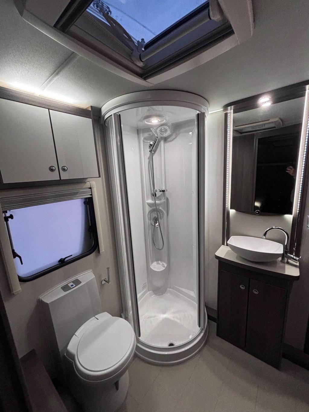 
								2020 Elddis Affinity 520 full									