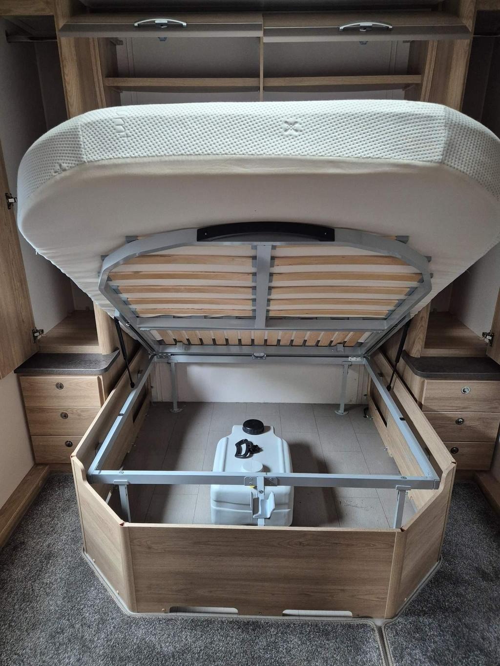 
								2019 Elddis Avante 550 rambler full									