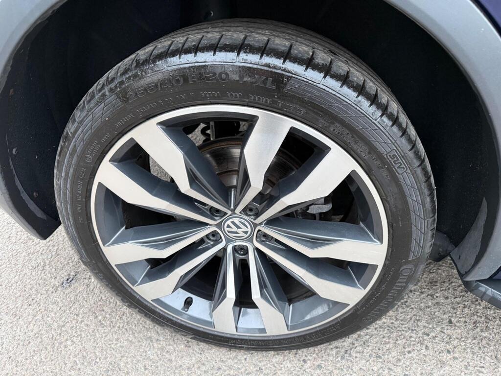 
								2018 Volkswagen Tiguan 2.0 BiTDI R Line DSG 4 Motion 2.0L full									