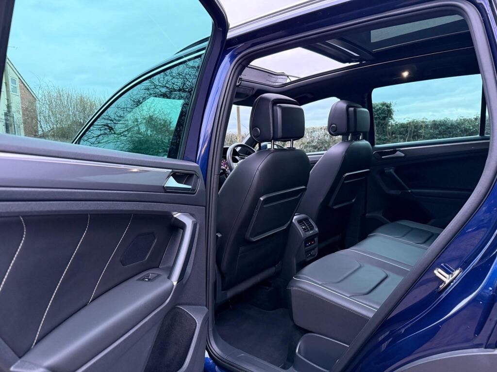 
								2018 Volkswagen Tiguan 2.0 BiTDI R Line DSG 4 Motion 2.0L full									