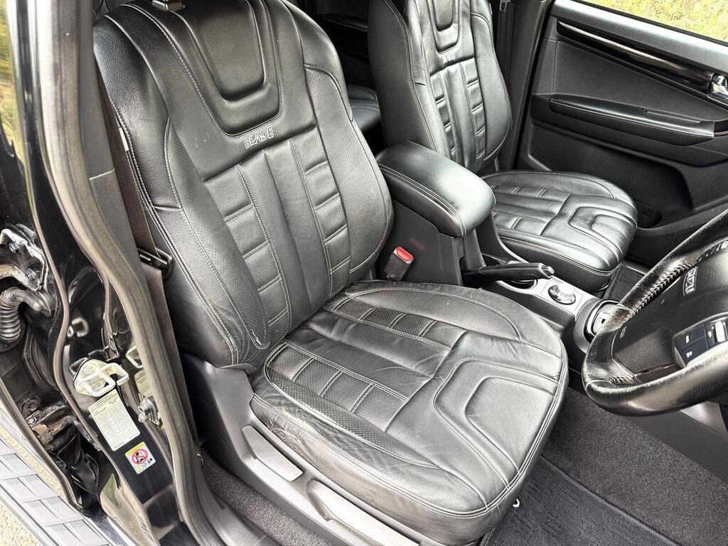 
								2019 Isuzu D-Max 1.9 TD Blade Pickup Double Cab 4dr Diesel Auto 4WD full									