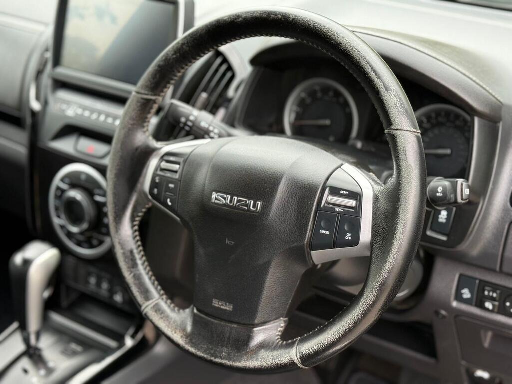 
								2019 Isuzu D-Max 1.9 TD Blade Pickup Double Cab 4dr Diesel Auto 4WD full									