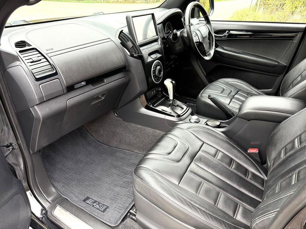 
								2019 Isuzu D-Max 1.9 TD Blade Pickup Double Cab 4dr Diesel Auto 4WD full									