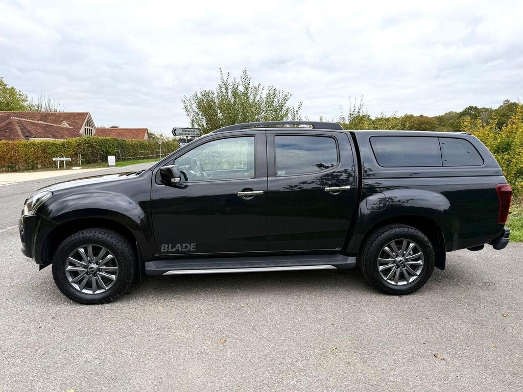 
								2019 Isuzu D-Max 1.9 TD Blade Pickup Double Cab 4dr Diesel Auto 4WD full									