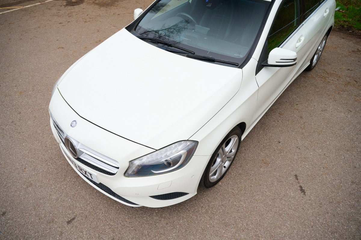 
								2013 Mercedes-Benz A180 BlueEfficiency Sport W176 full									