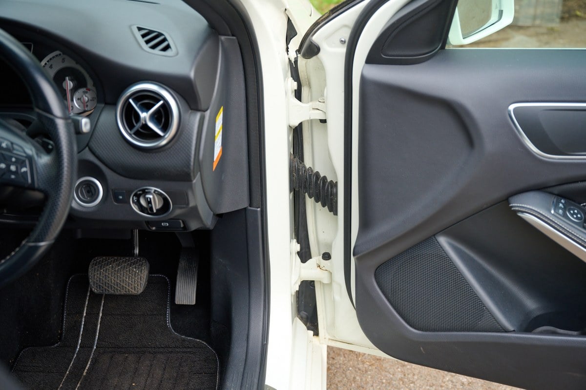 
								2013 Mercedes-Benz A180 BlueEfficiency Sport W176 full									
