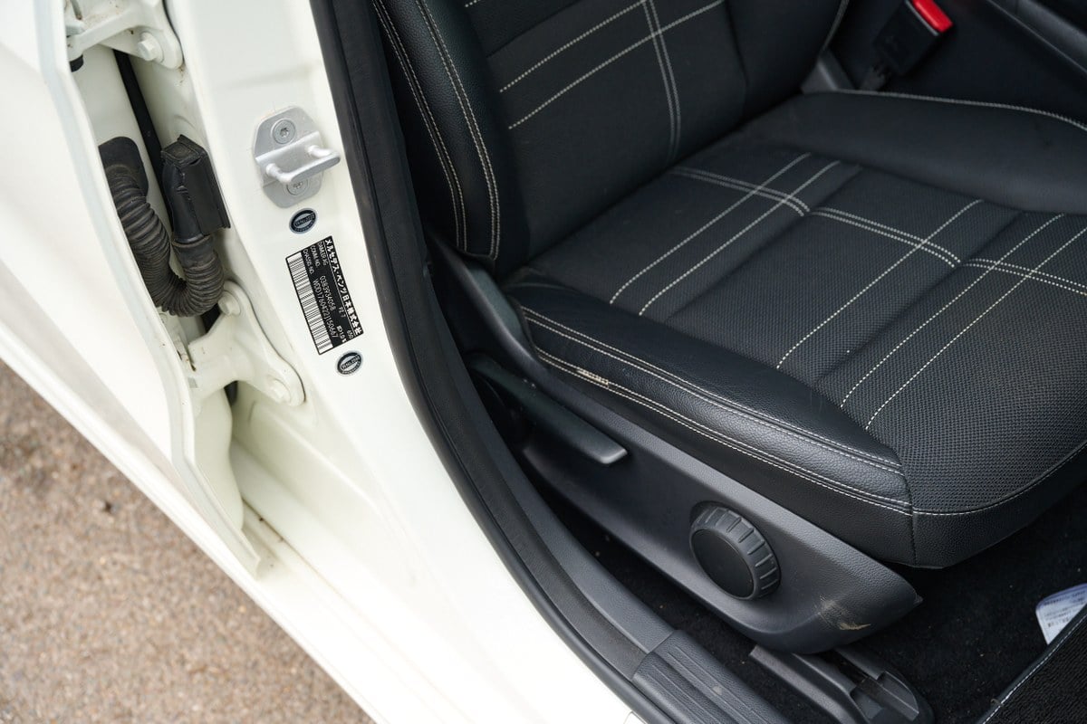 
								2013 Mercedes-Benz A180 BlueEfficiency Sport W176 full									