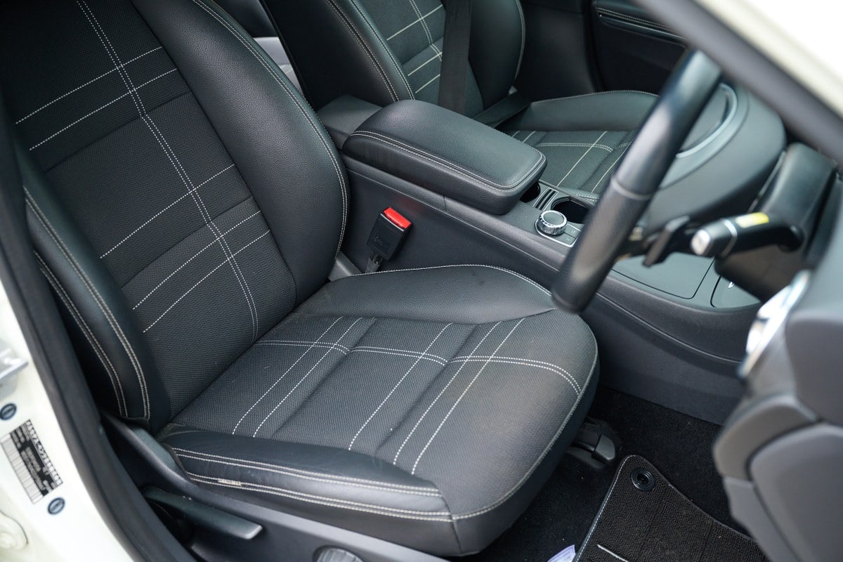 
								2013 Mercedes-Benz A180 BlueEfficiency Sport W176 full									