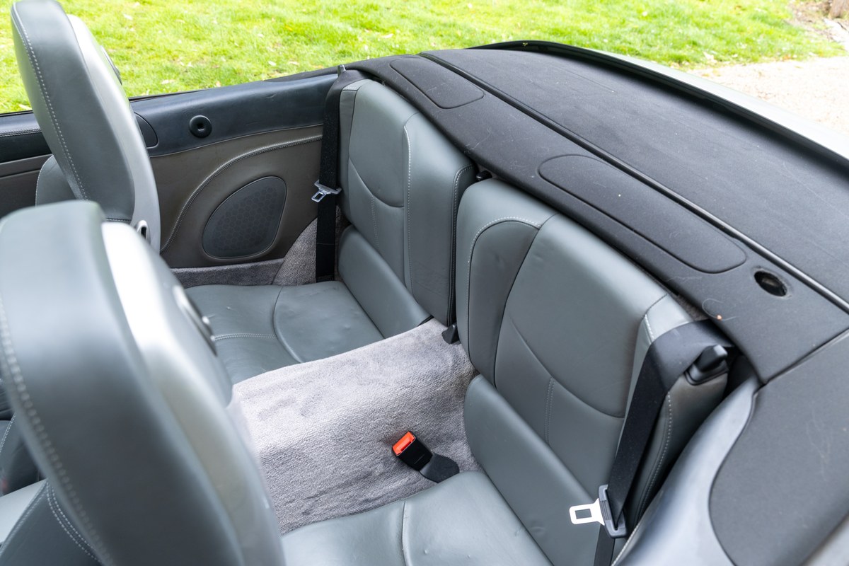 
								2006 Porsche 911 Carrera 4 S Tiptronic full									