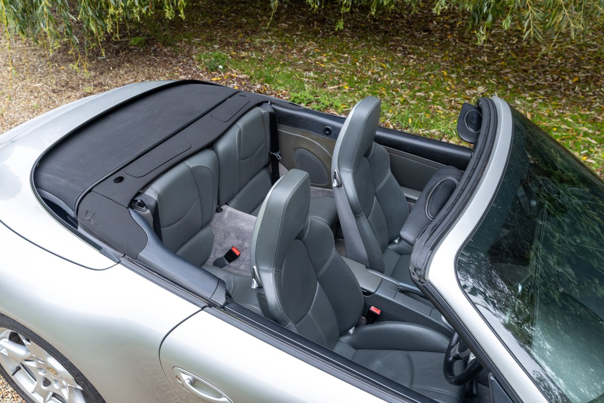 
								2006 Porsche 911 Carrera 4 S Tiptronic full									
