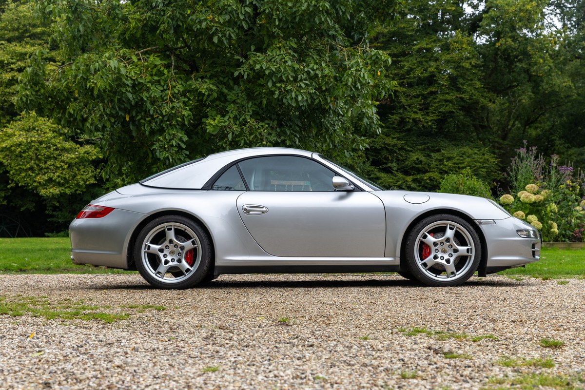
								2006 Porsche 911 Carrera 4 S Tiptronic full									