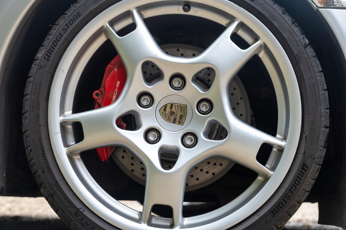 
								2006 Porsche 911 Carrera 4 S Tiptronic full									