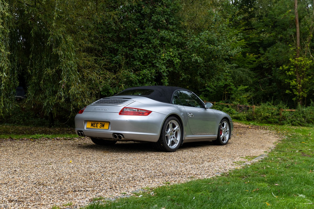 
								2006 Porsche 911 Carrera 4 S Tiptronic full									