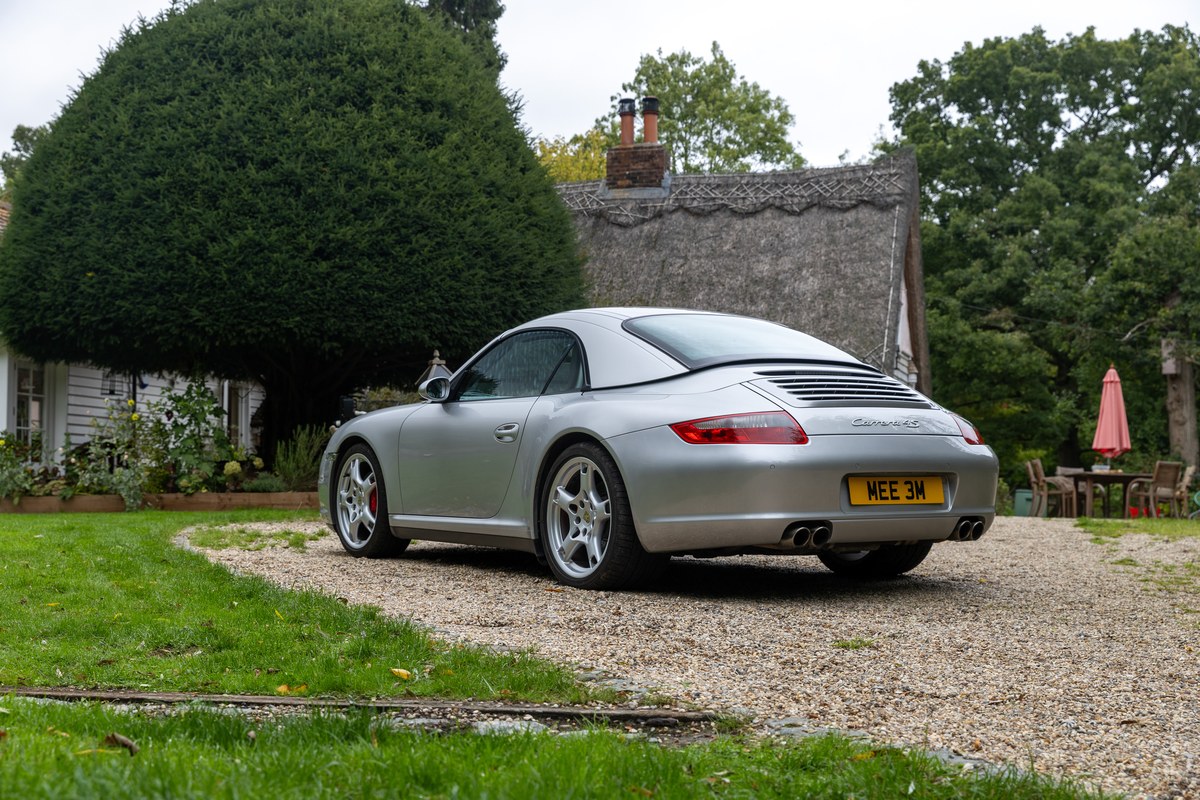 
								2006 Porsche 911 Carrera 4 S Tiptronic full									