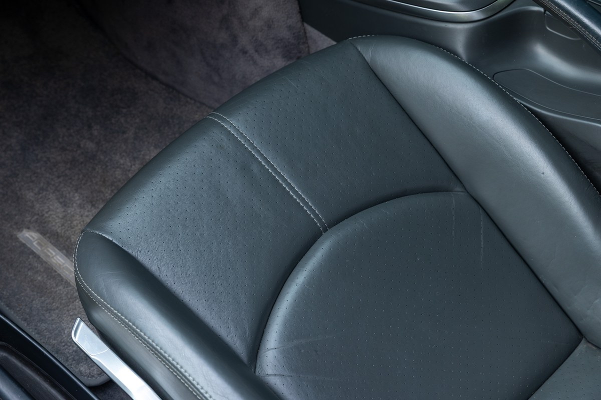 
								2006 Porsche 911 Carrera 4 S Tiptronic full									