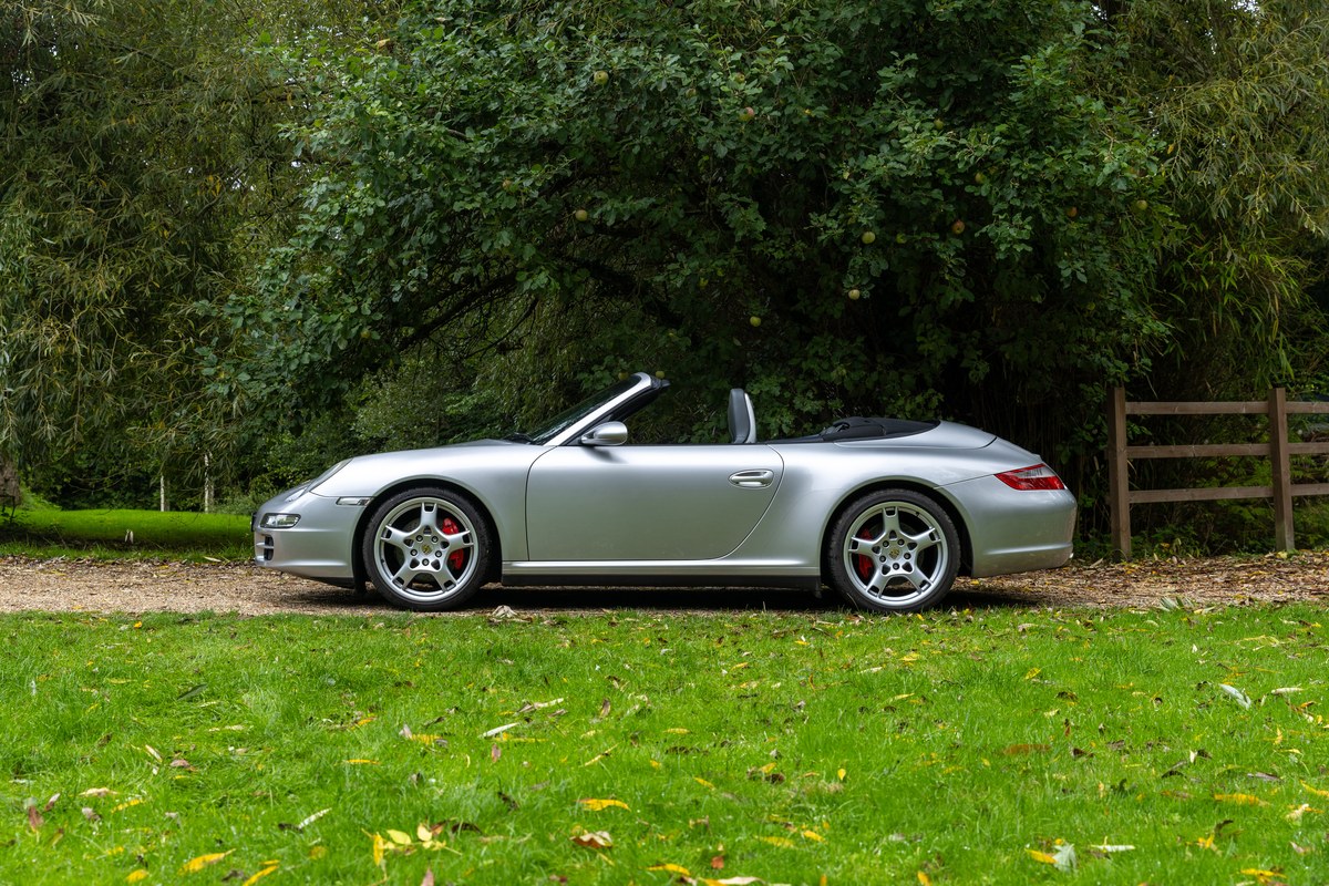 
								2006 Porsche 911 Carrera 4 S Tiptronic full									