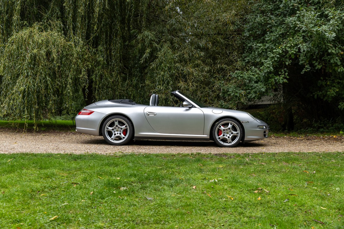 
								2006 Porsche 911 Carrera 4 S Tiptronic full									