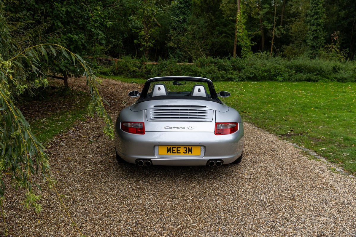 
								2006 Porsche 911 Carrera 4 S Tiptronic full									