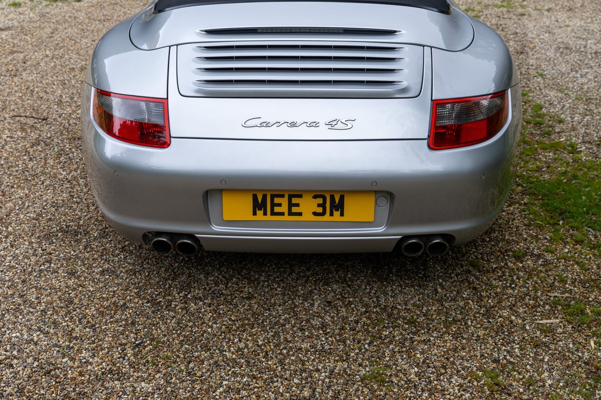 
								2006 Porsche 911 Carrera 4 S Tiptronic full									