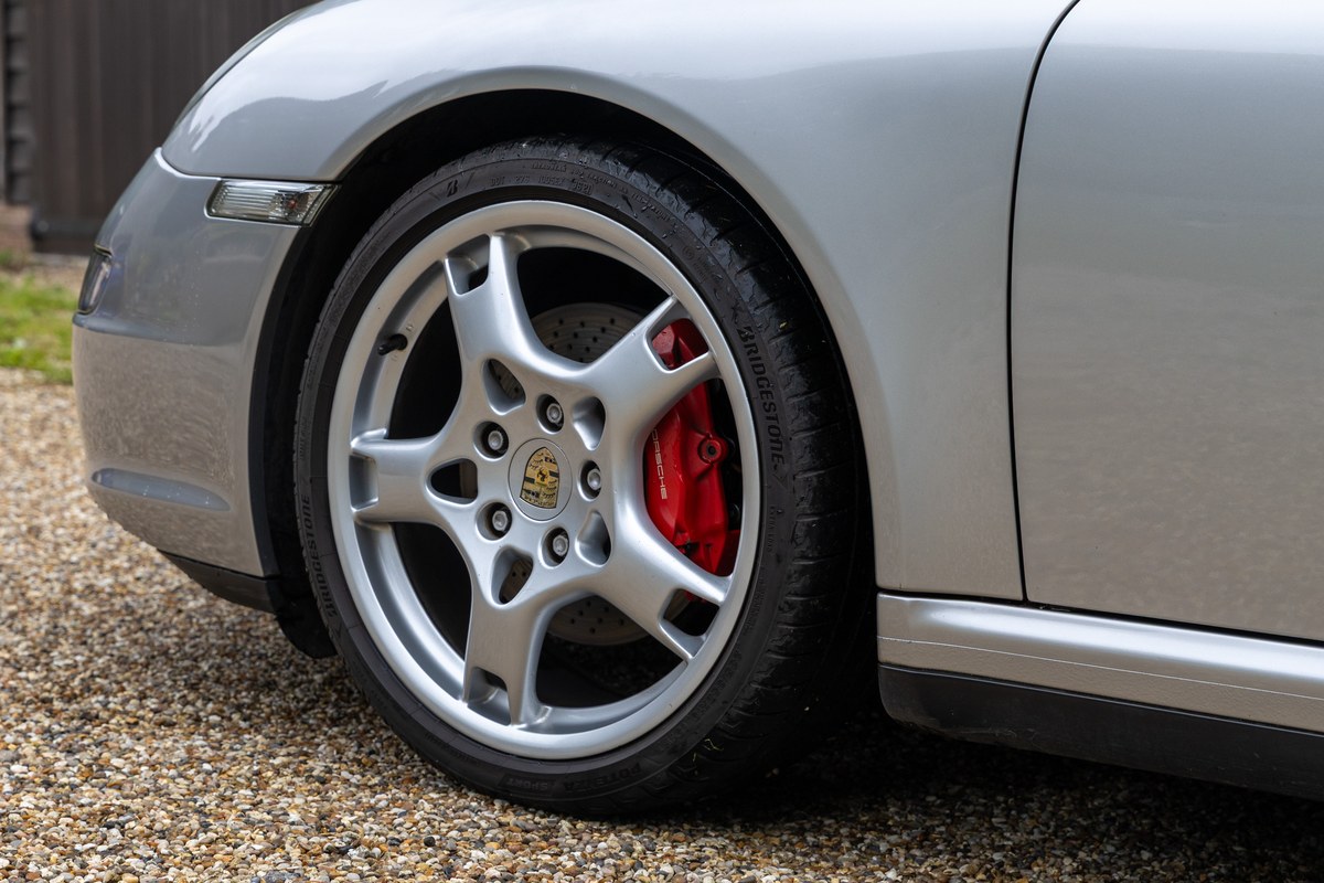 
								2006 Porsche 911 Carrera 4 S Tiptronic full									