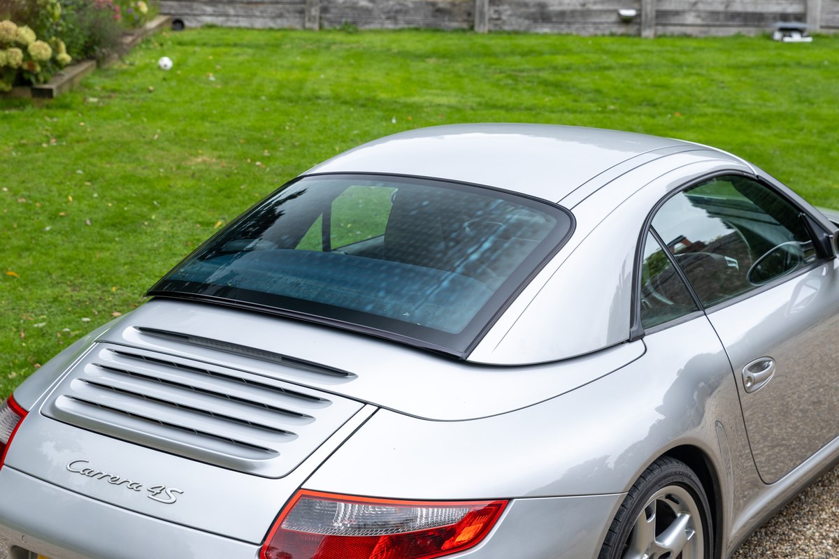 
								2006 Porsche 911 Carrera 4 S Tiptronic full									