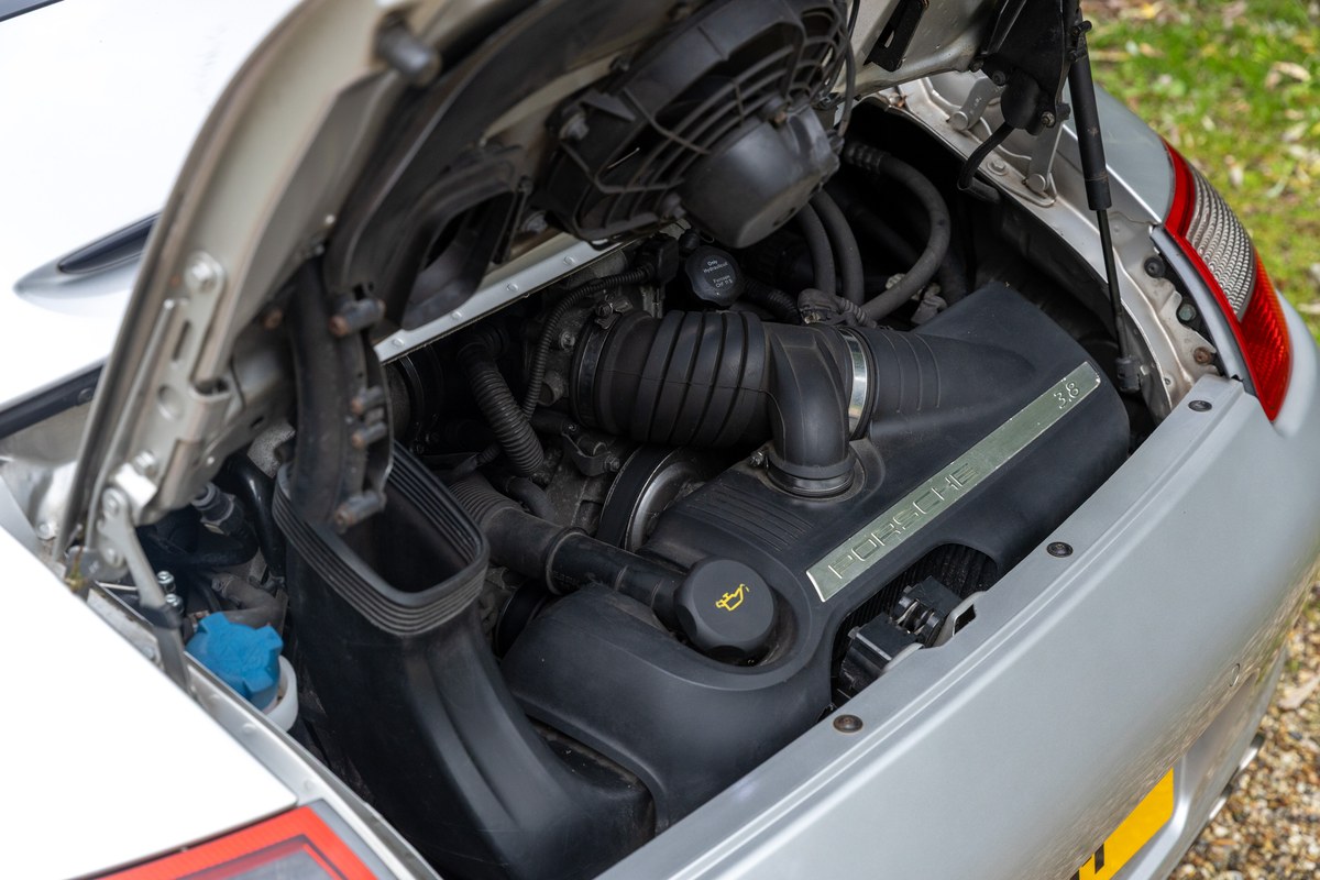 
								2006 Porsche 911 Carrera 4 S Tiptronic full									