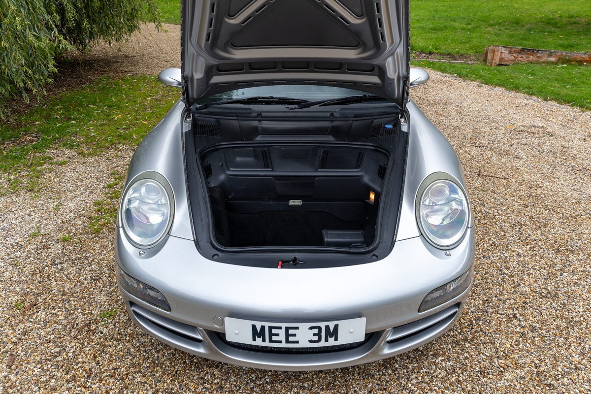 
								2006 Porsche 911 Carrera 4 S Tiptronic full									