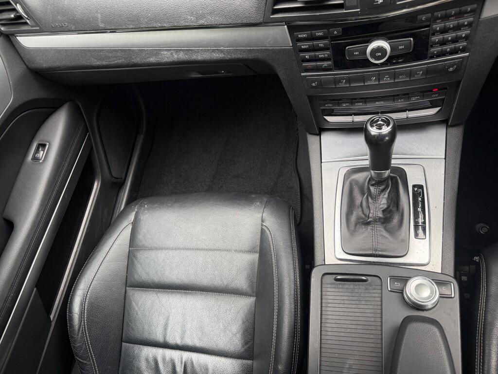 
								2011 Mercedes-Benz 1.8 E200 BlueEfficiency SE Cabriolet full									
