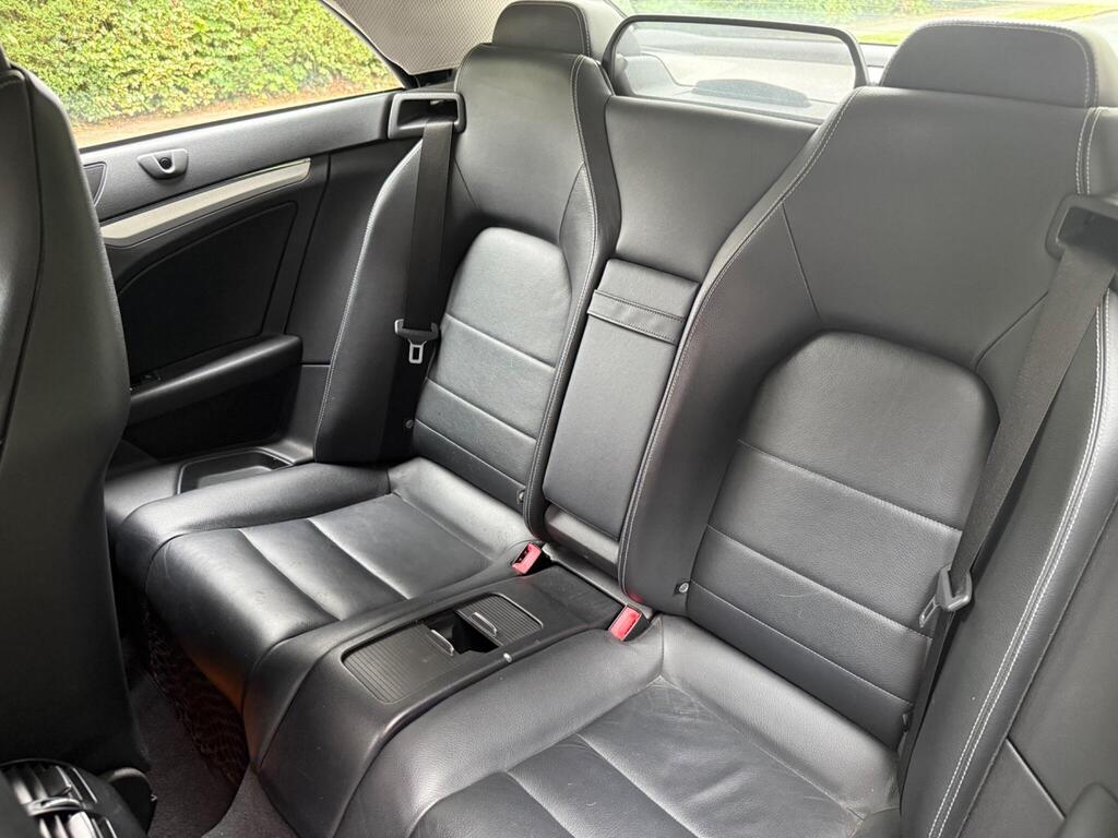 
								2011 Mercedes-Benz 1.8 E200 BlueEfficiency SE Cabriolet full									