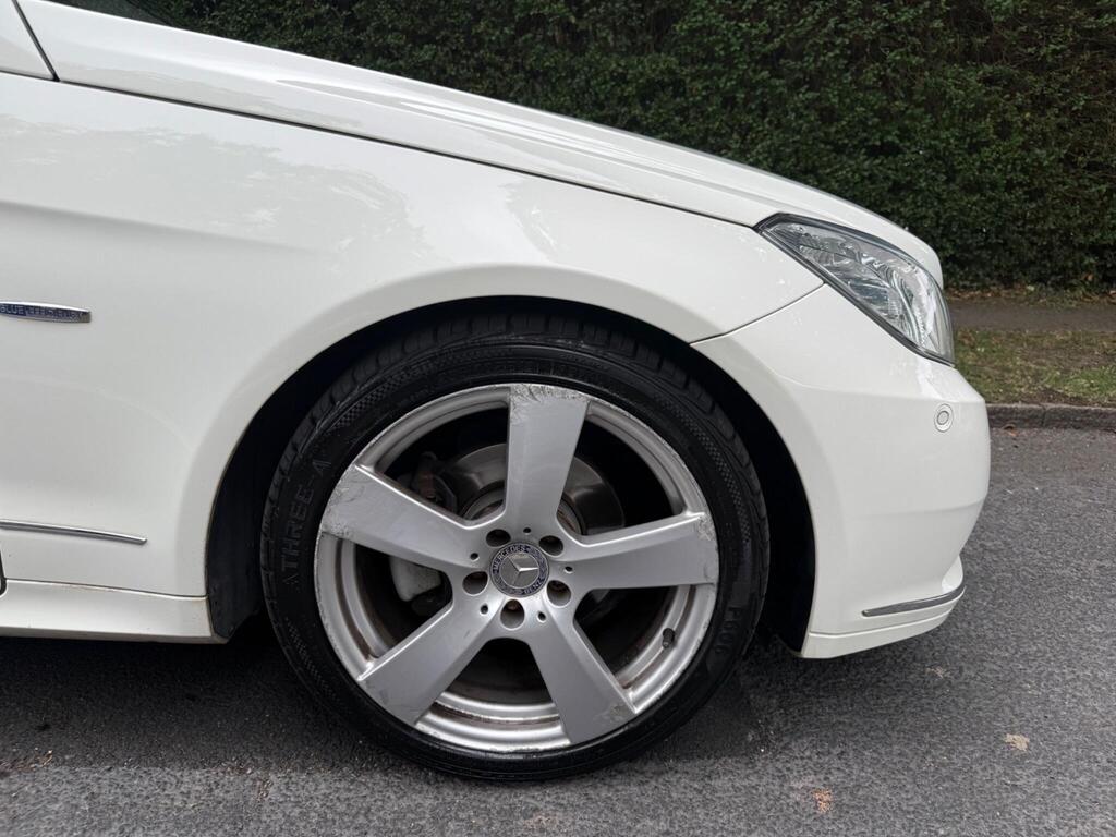 
								2011 Mercedes-Benz 1.8 E200 BlueEfficiency SE Cabriolet full									