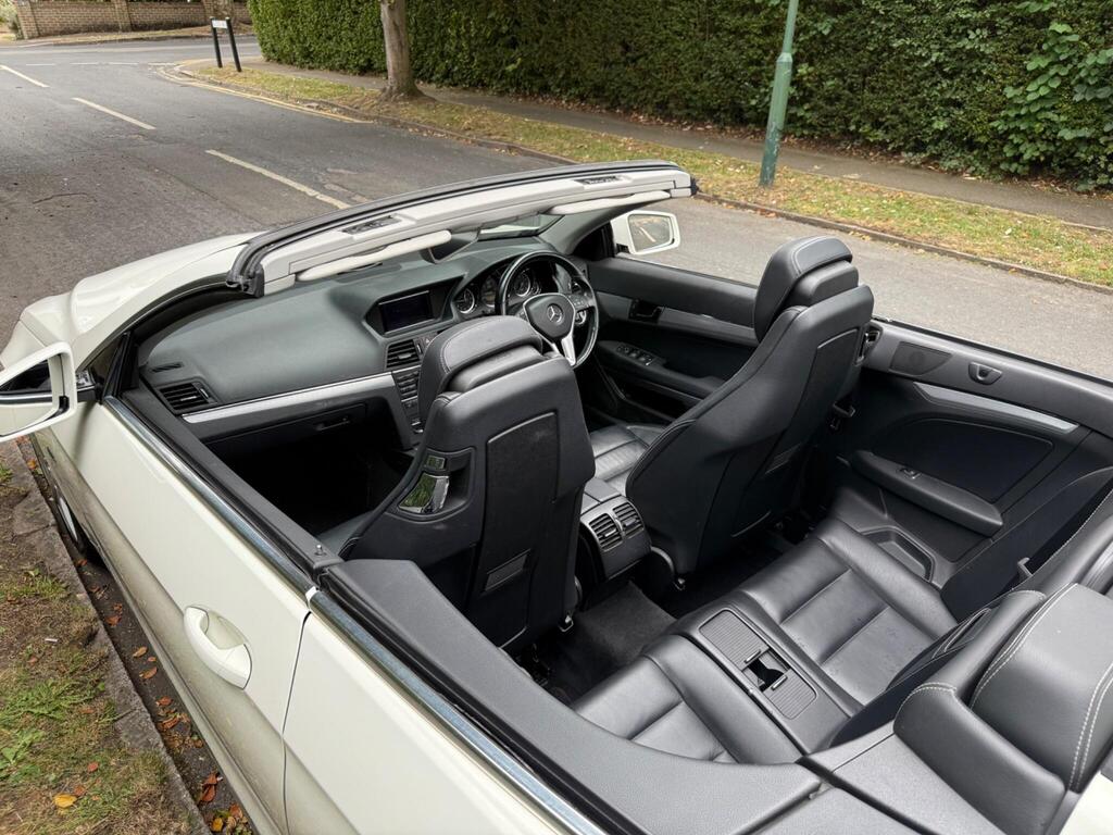 
								2011 Mercedes-Benz 1.8 E200 BlueEfficiency SE Cabriolet full									