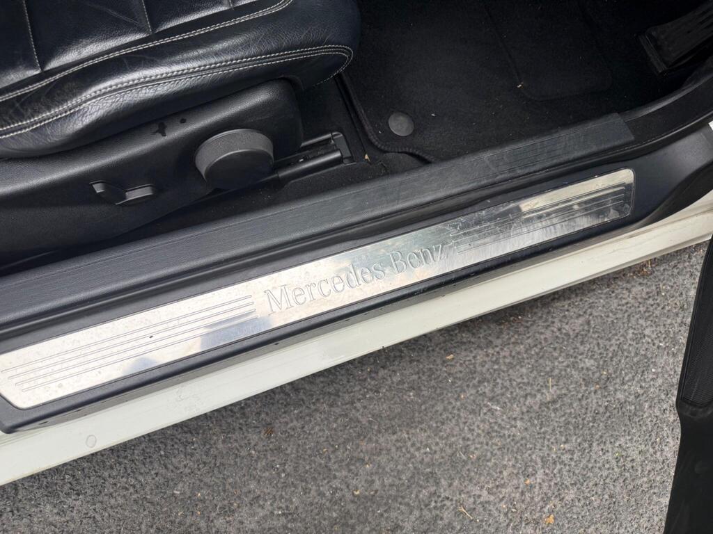 
								2011 Mercedes-Benz 1.8 E200 BlueEfficiency SE Cabriolet full									
