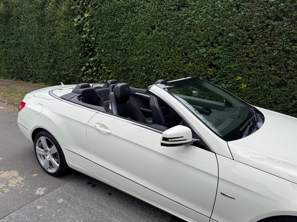 
								2011 Mercedes-Benz 1.8 E200 BlueEfficiency SE Cabriolet full									