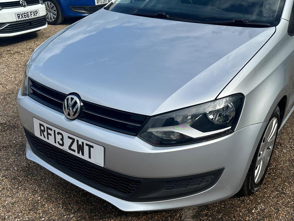 
								2013 Volkswagen Polo 1.2 TSI BlueMotion Tech SE Auto full									
