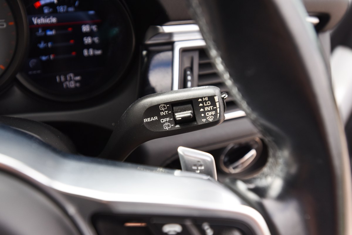 
								2017 Porsche Macan S 3L V6 Sports full									