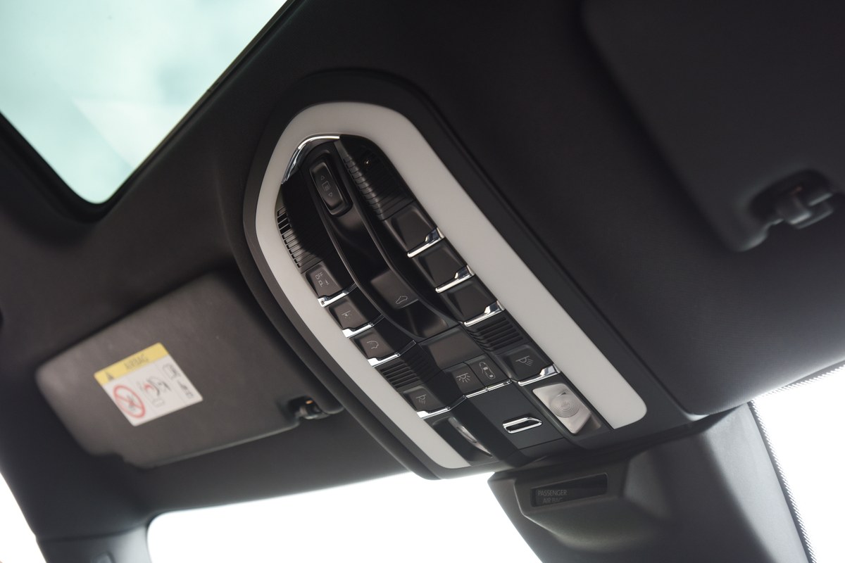
								2017 Porsche Macan S 3L V6 Sports full									