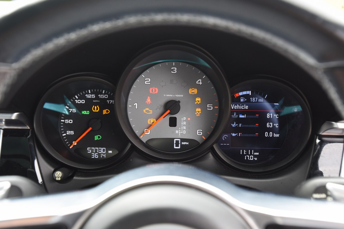 
								2017 Porsche Macan S 3L V6 Sports full									