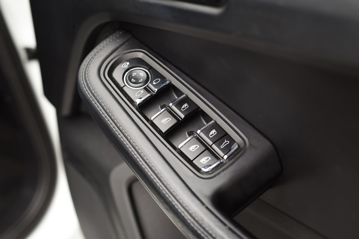 
								2017 Porsche Macan S 3L V6 Sports full									