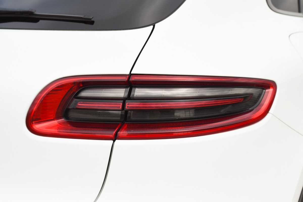 
								2017 Porsche Macan S 3L V6 Sports full									