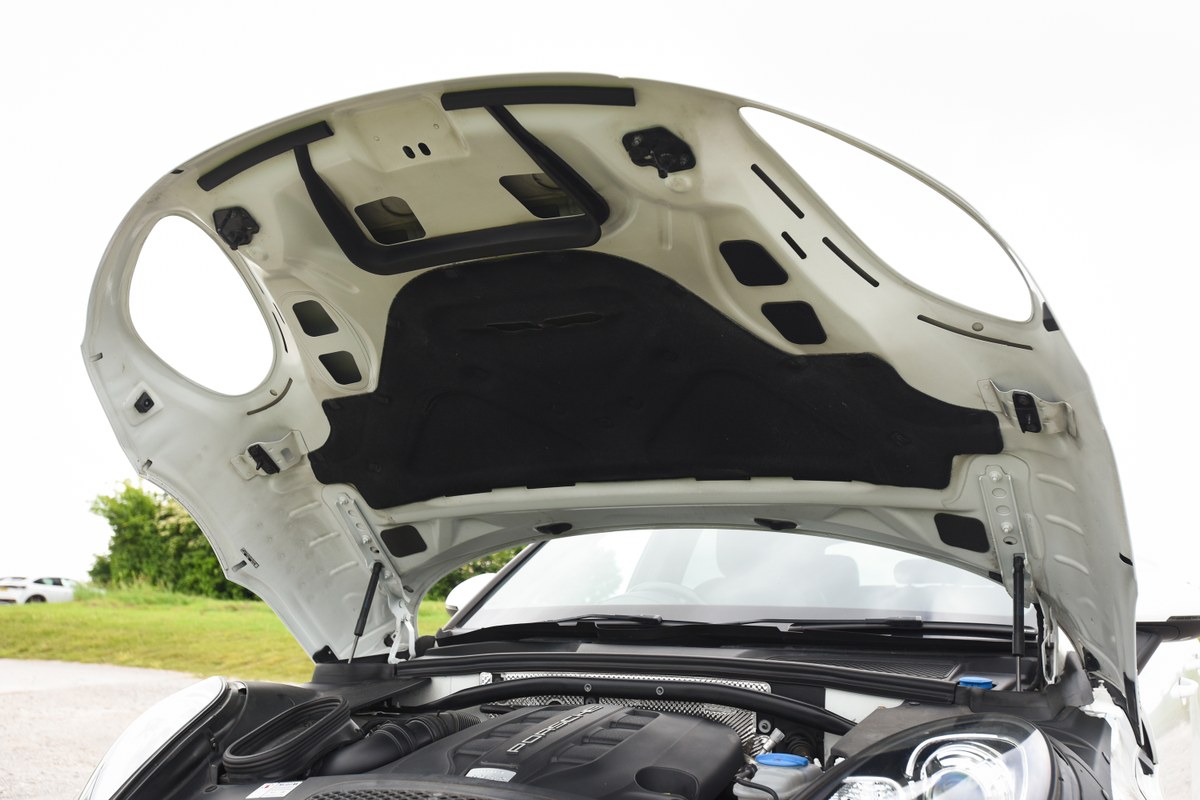 
								2017 Porsche Macan S 3L V6 Sports full									