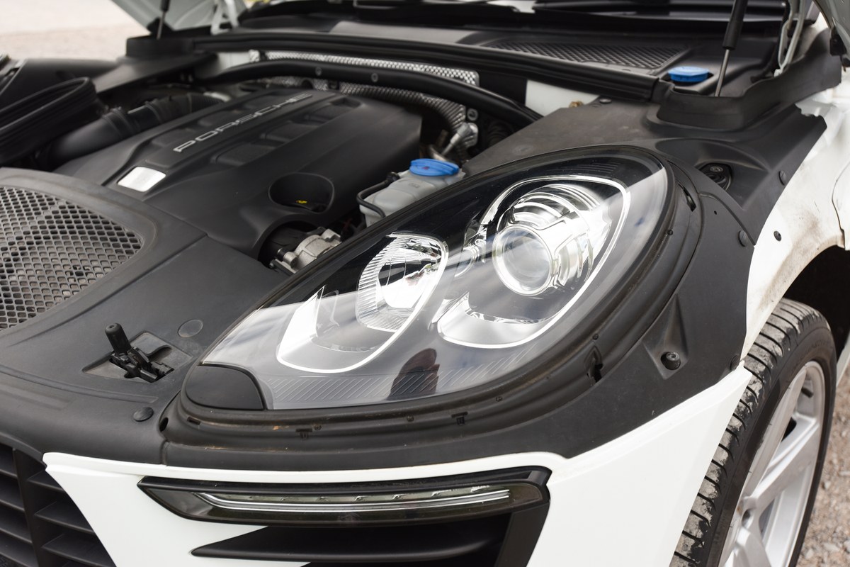 
								2017 Porsche Macan S 3L V6 Sports full									