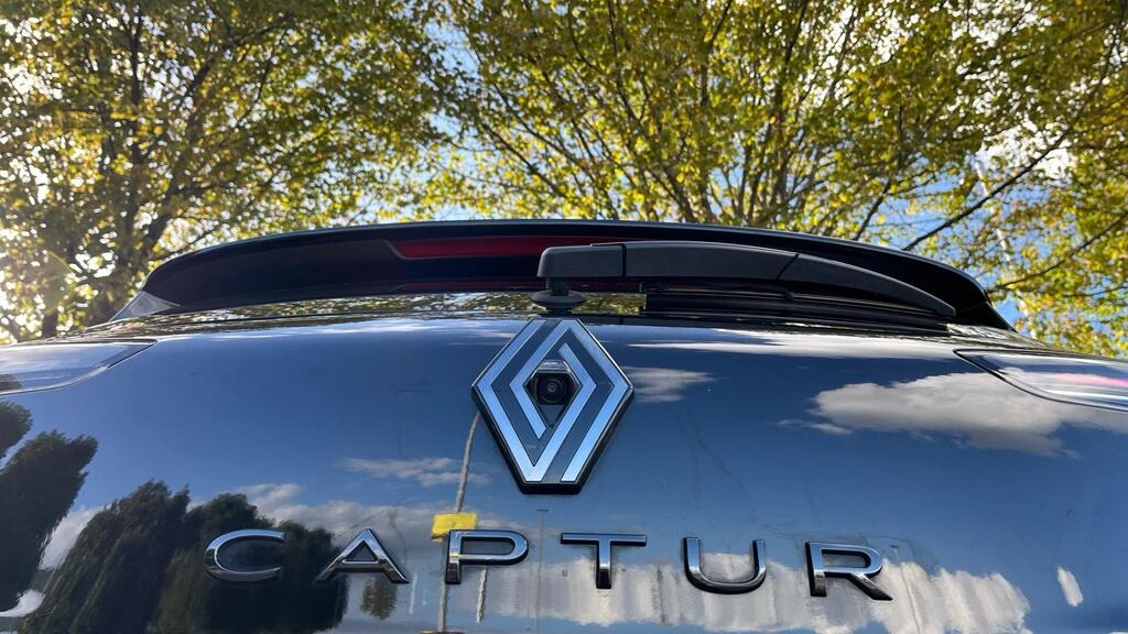
								2024 Renault Captur 1.6 E-TECH esprit Alpine full									