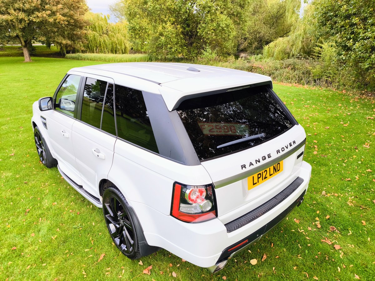 
								2012 Land Rover Range Rover Sport Autobiography Sport 3L SDV6 full									